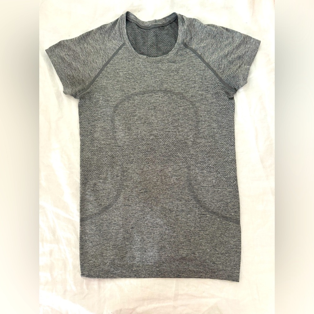 Lululemon Swiftly Tech Size 8. Excellent condition